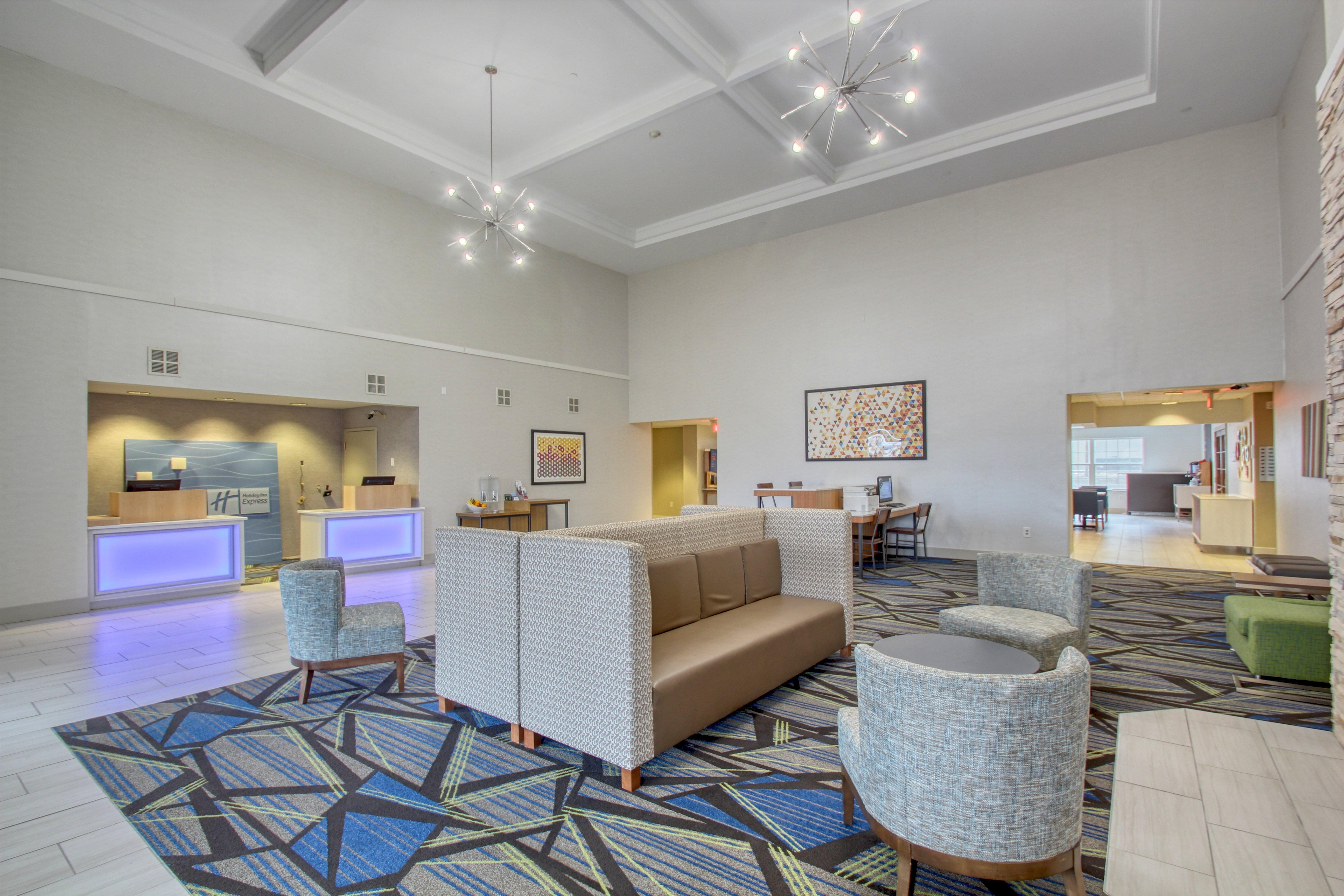 Holiday Inn Express Hotel & Suites Oshkosh - State Route 41 By Ihg Eksteriør bilde