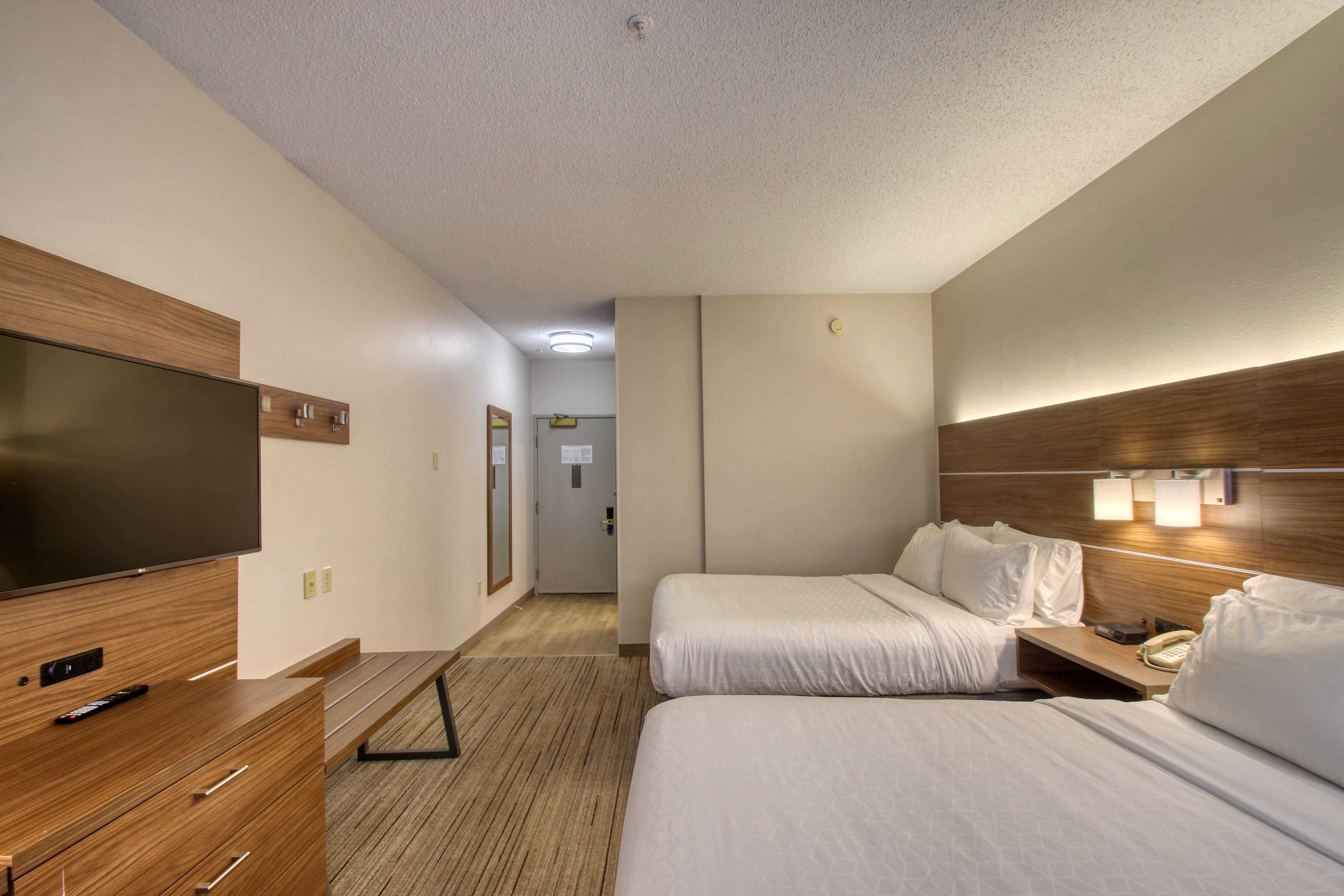 Holiday Inn Express Hotel & Suites Oshkosh - State Route 41 By Ihg Eksteriør bilde