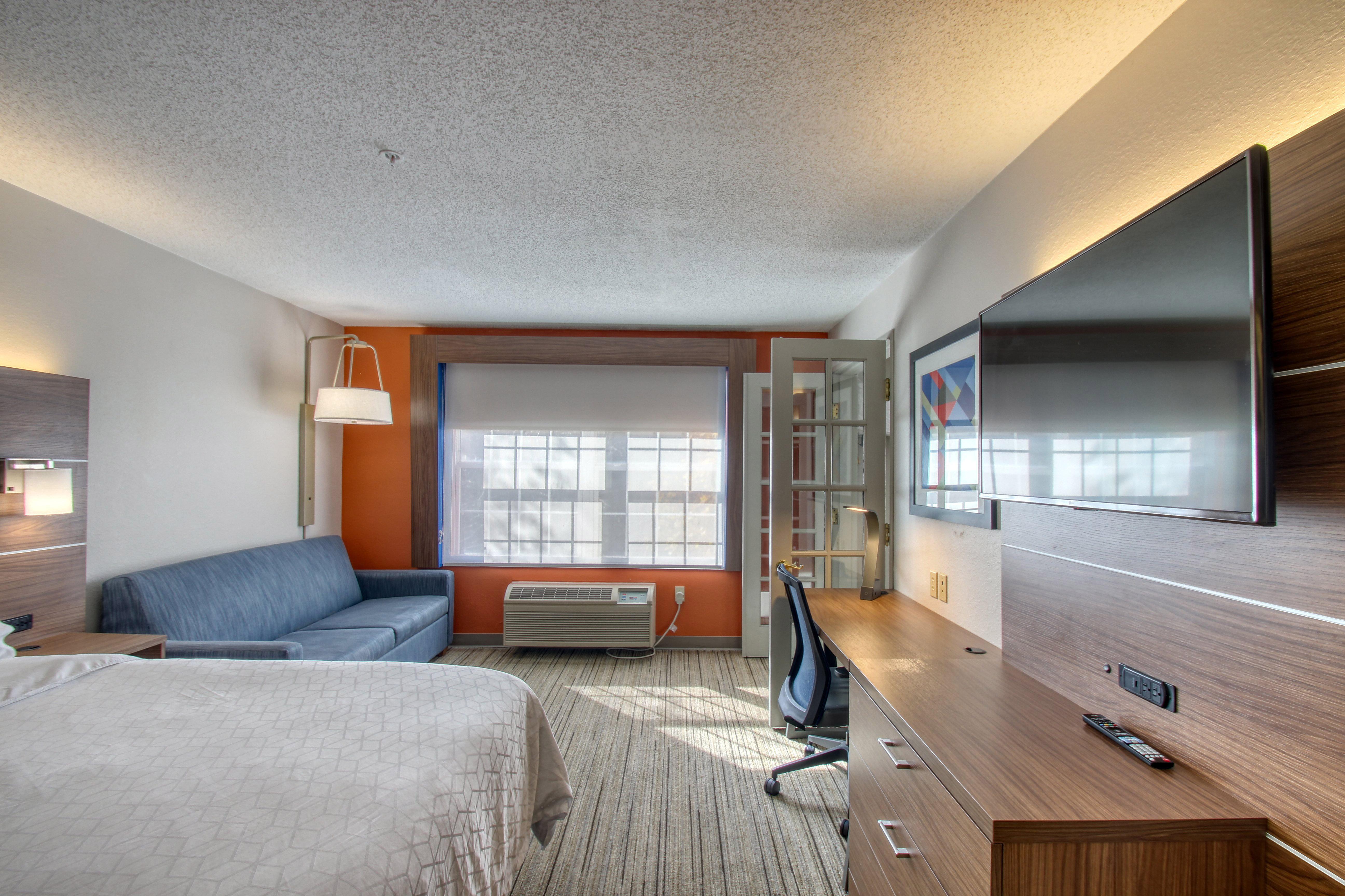 Holiday Inn Express Hotel & Suites Oshkosh - State Route 41 By Ihg Eksteriør bilde