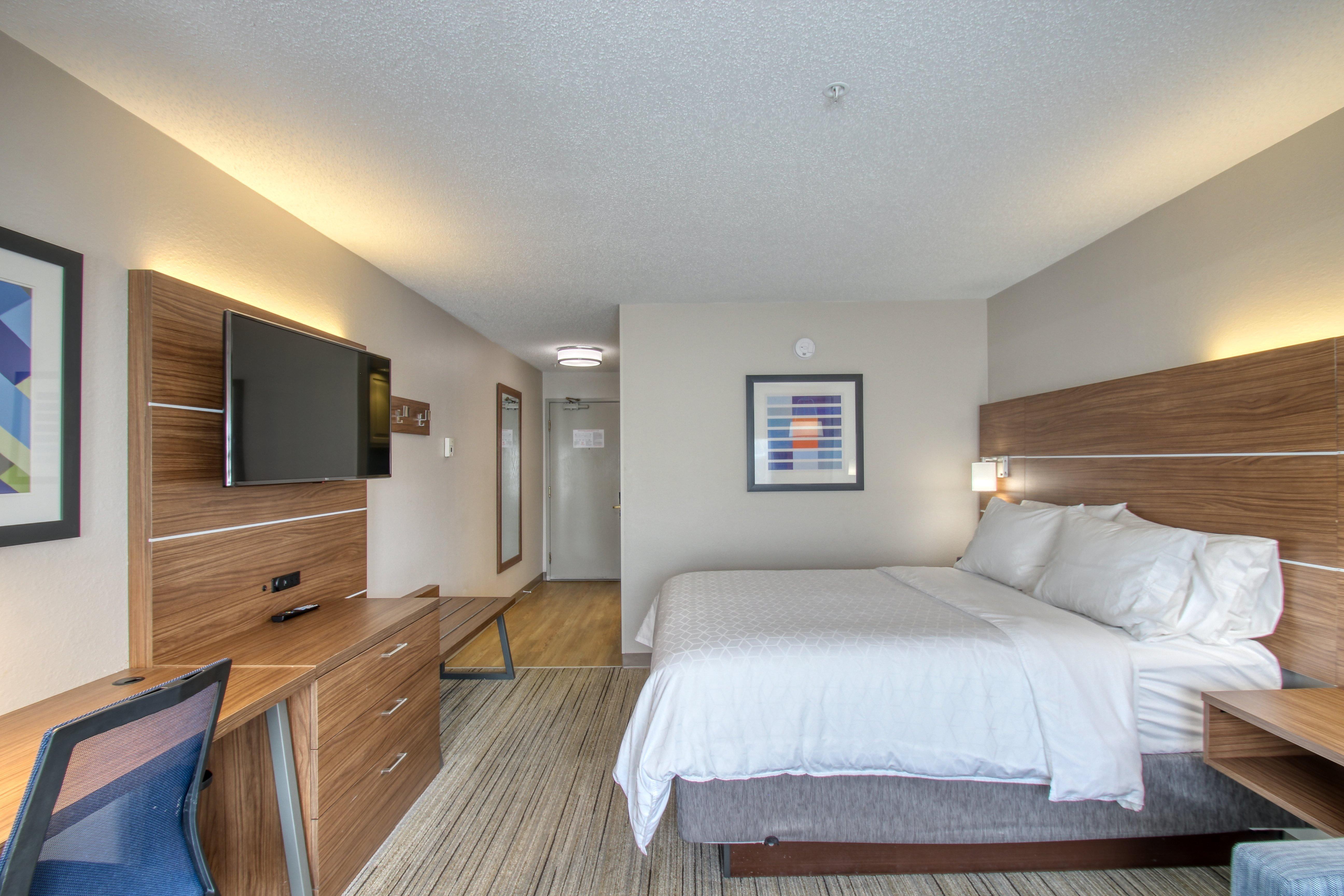 Holiday Inn Express Hotel & Suites Oshkosh - State Route 41 By Ihg Eksteriør bilde