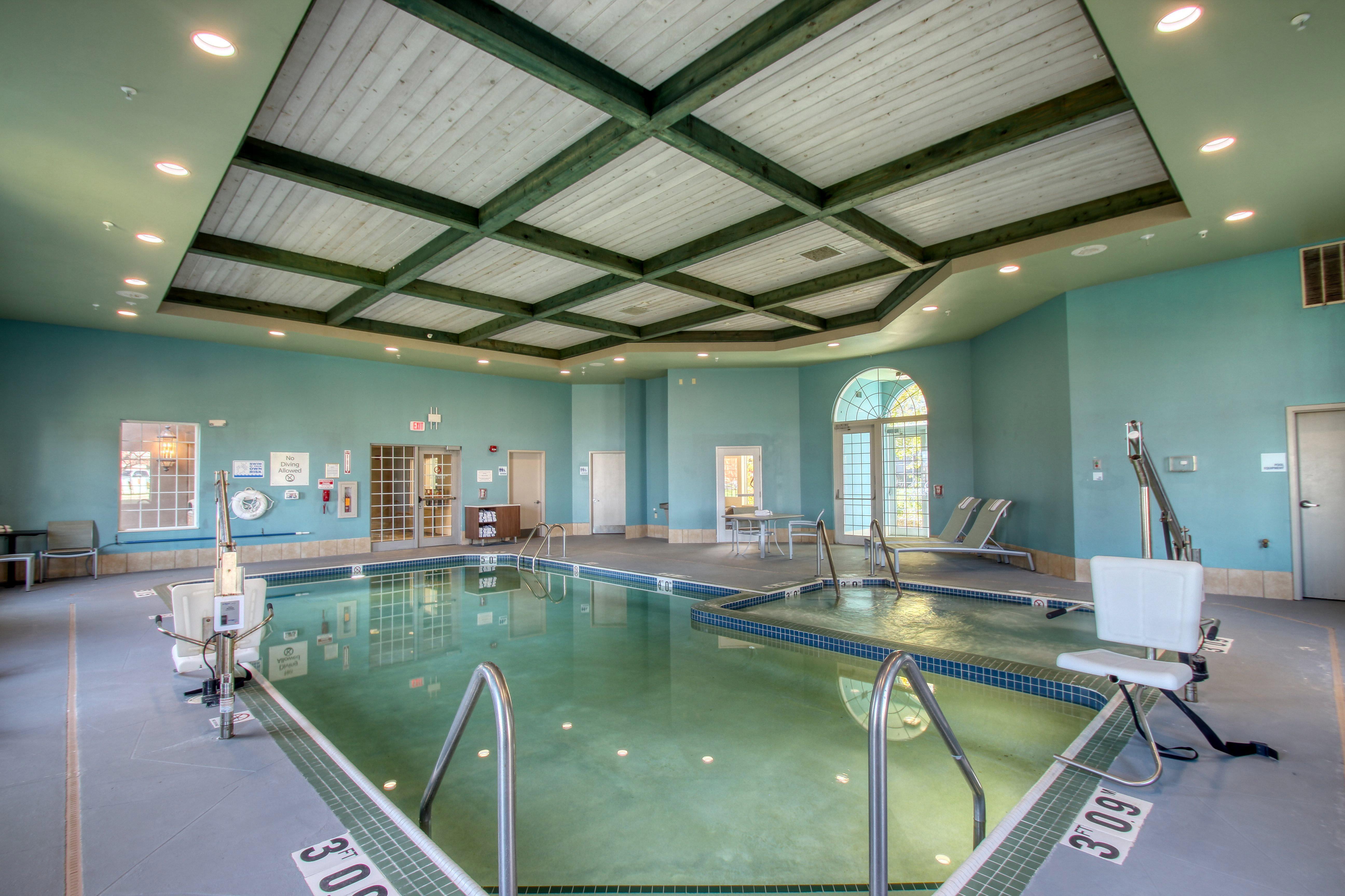 Holiday Inn Express Hotel & Suites Oshkosh - State Route 41 By Ihg Eksteriør bilde
