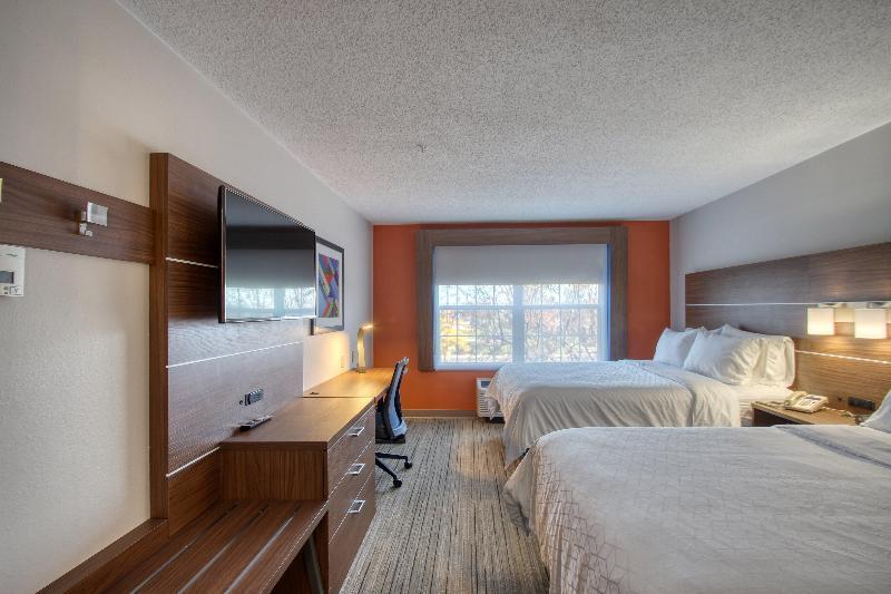 Holiday Inn Express Hotel & Suites Oshkosh - State Route 41 By Ihg Eksteriør bilde